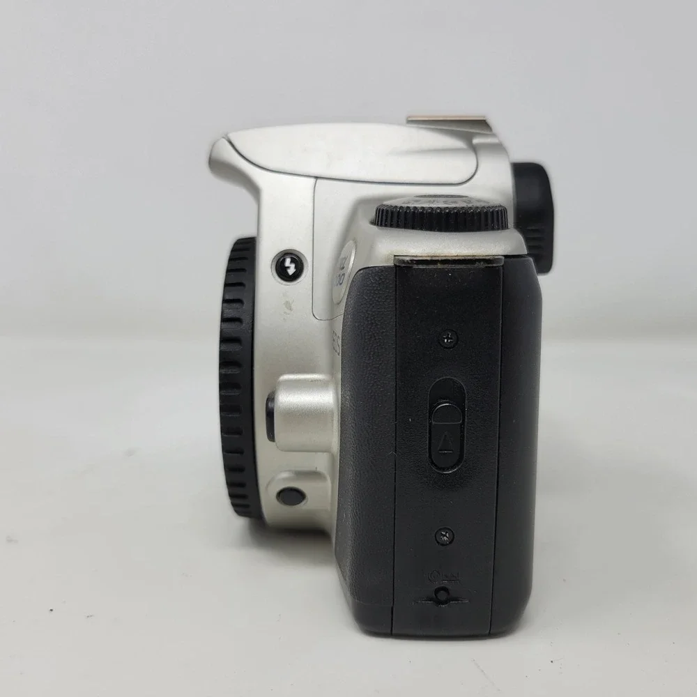Canon EOS Rebel 2000 35mm SLR Film Camera Body Silver Black